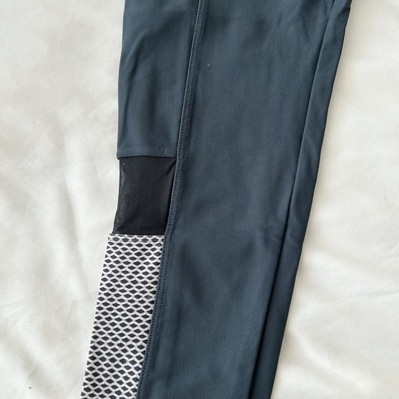 Track & Field Leggings - Picture 2 of 3